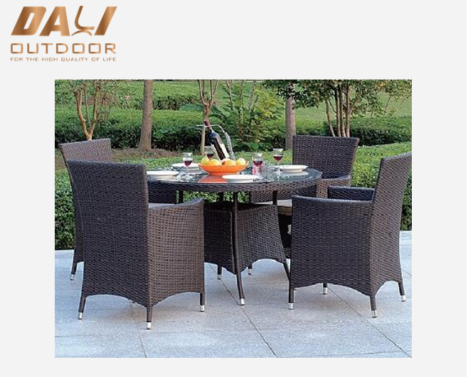 5 pieces factory prices outdoor round rattan table with stools dinner sets