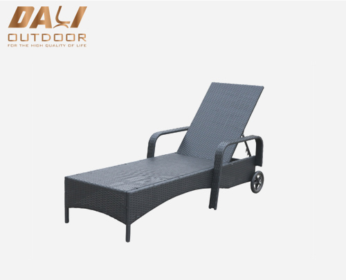 KD Outdoor Wicker Adjustable Chaise Lounge