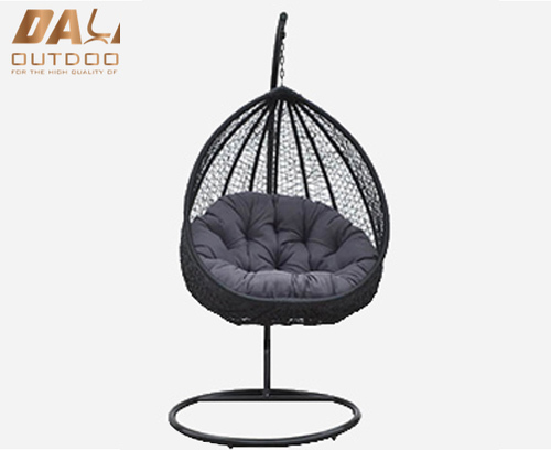 Hot Sell Outdoor Hanging Rattan Egg Chair Leisure Wicker Patio Swing Chair